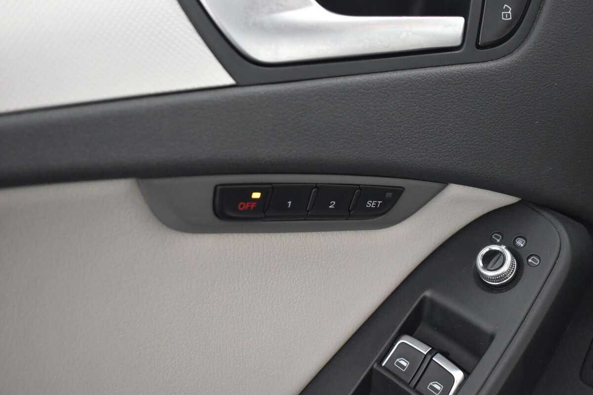 Купить Audi A4, 2012, 183 899 км, фото №9