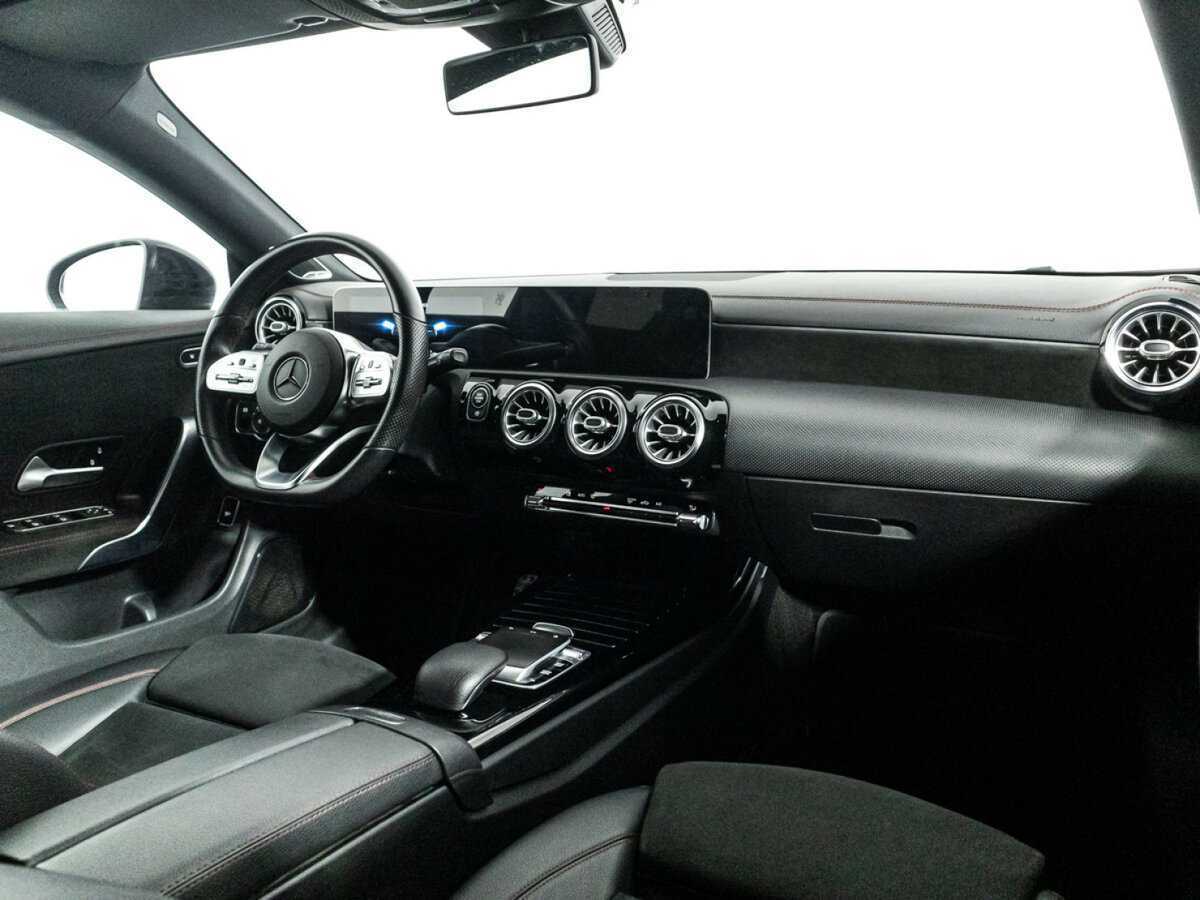 Купить Mercedes-Benz CLA 200, 2019, 116 821 км, фото №6