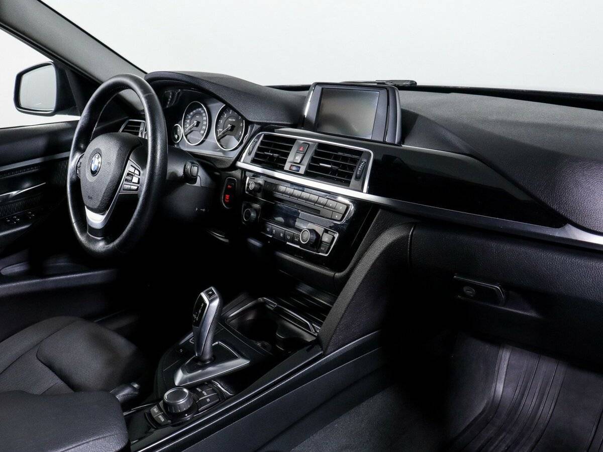 Купить BMW 3 серии 318i, 2016, 195 711 км, фото №9