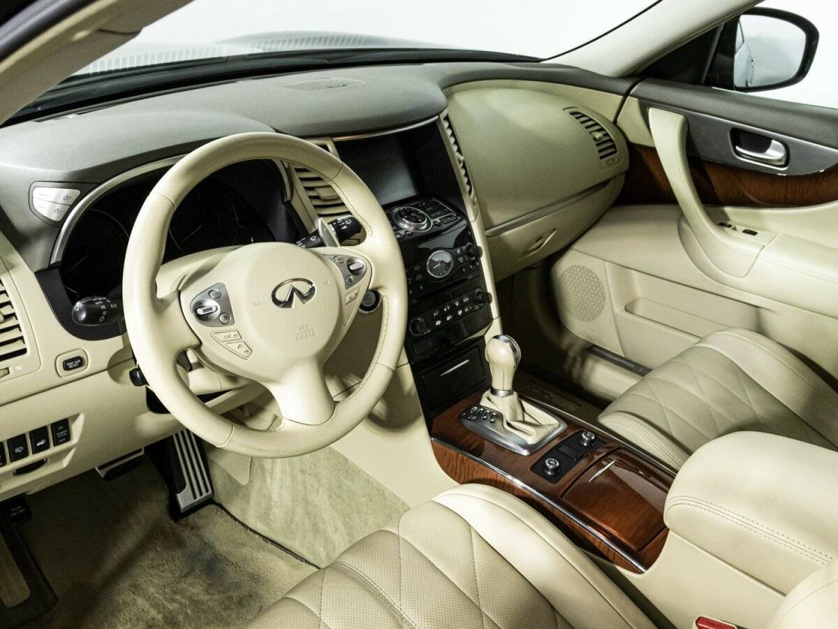 Купить Infiniti FX30d, 2012, 132 395 км, фото №11