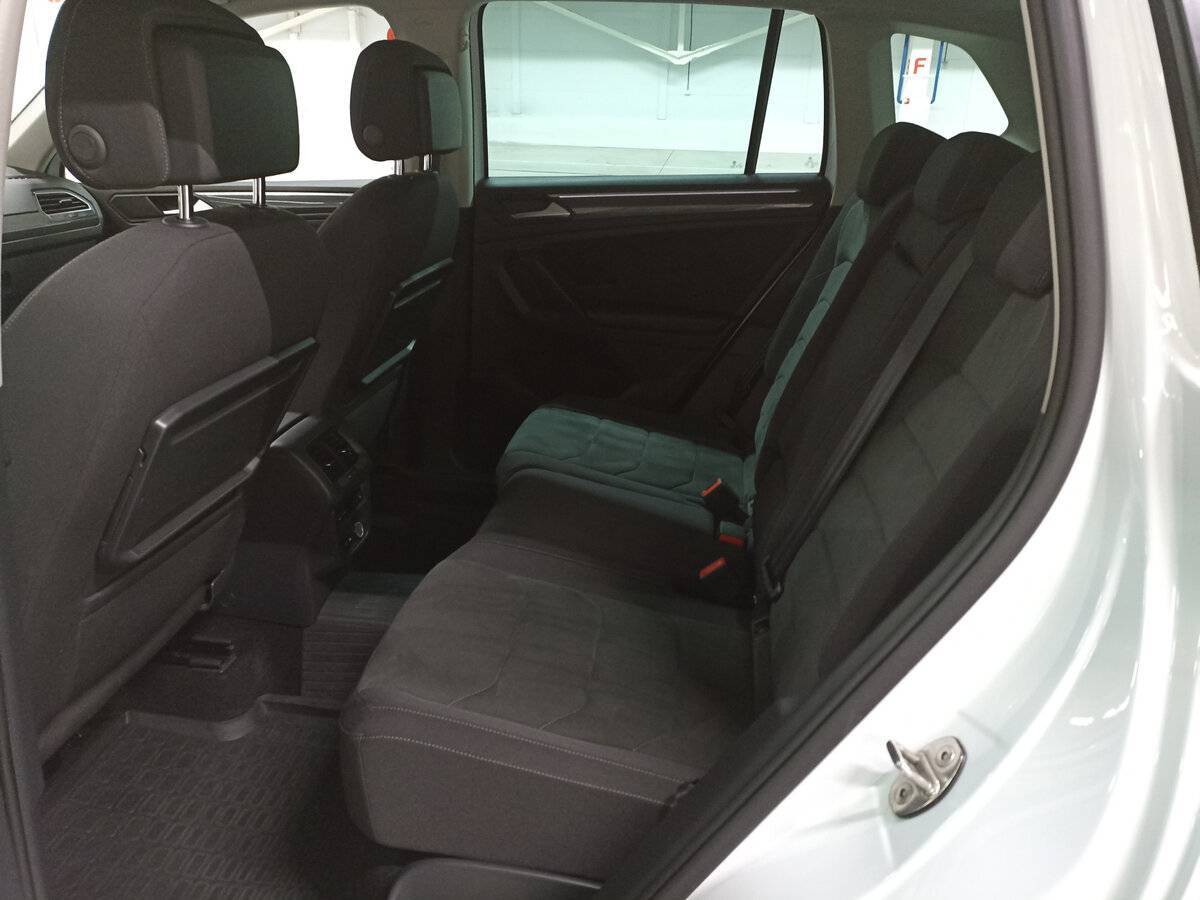Купить Volkswagen Tiguan, 2018, 160 240 км, фото №12