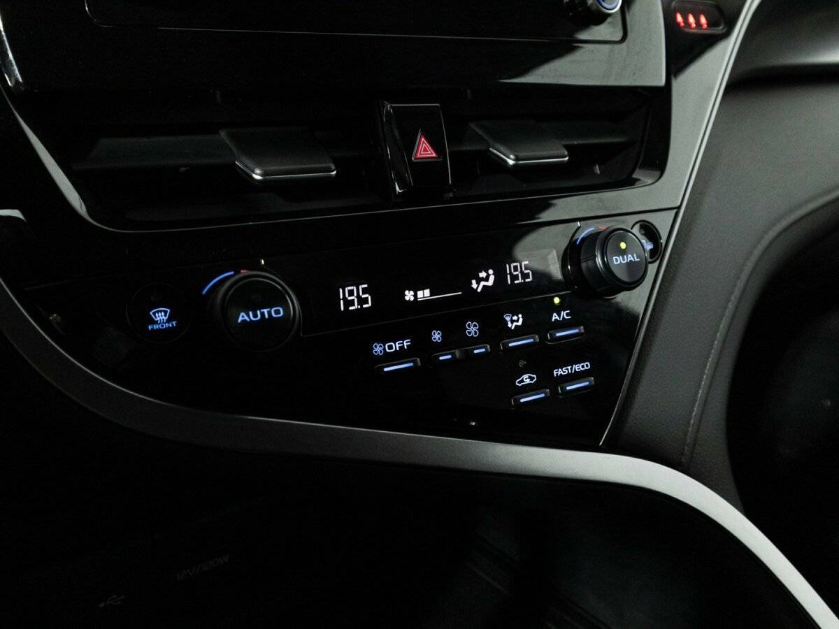 Купить Toyota Camry, 2021, 60 000 км, фото №17