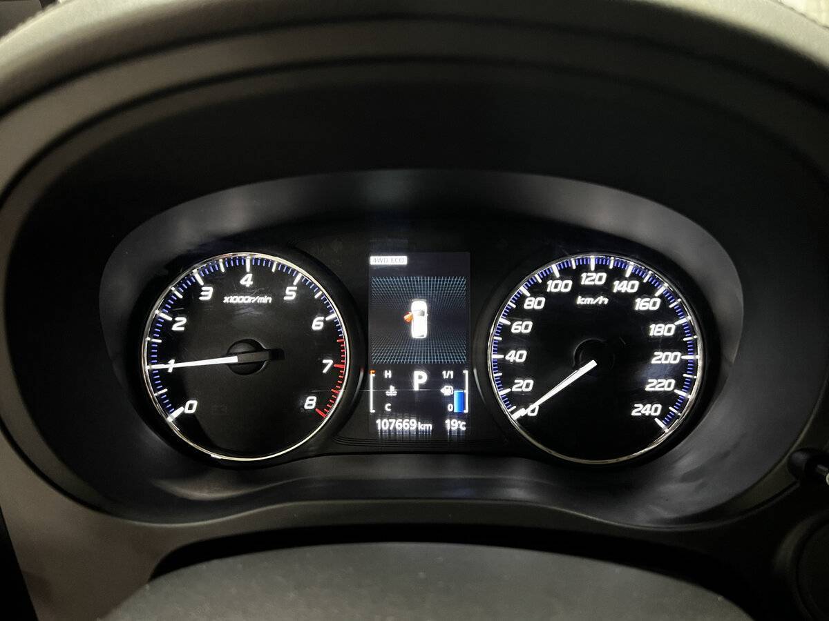 Купить Mitsubishi Outlander, 2017, 107 670 км, фото №13