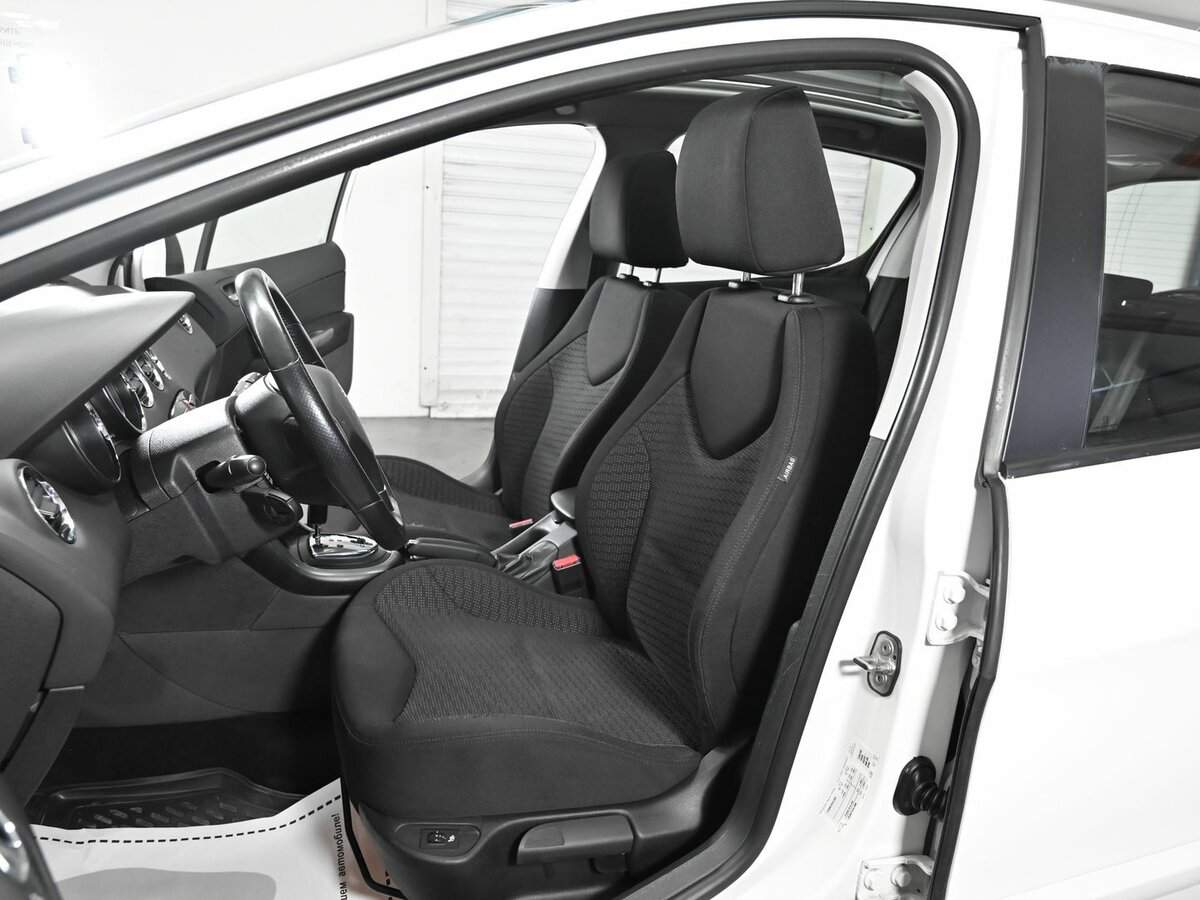 Купить Peugeot 308, 2012, 144 000 км, фото №7