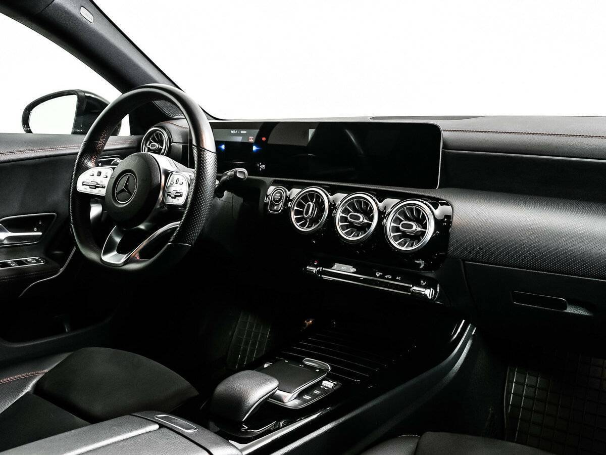 Купить Mercedes-Benz CLA 200, 2020, 50 034 км, фото №9