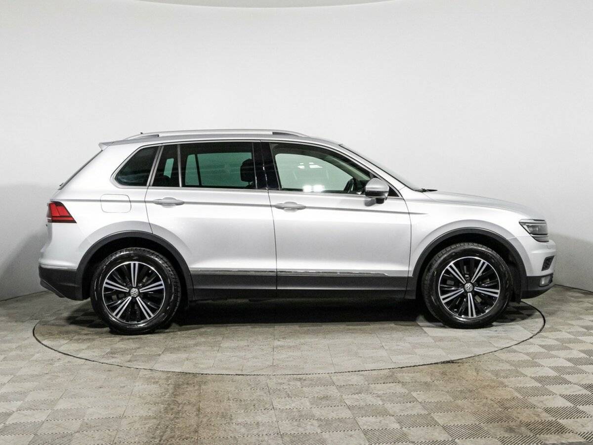 Купить Volkswagen Tiguan, 2018, 136 888 км, фото №4