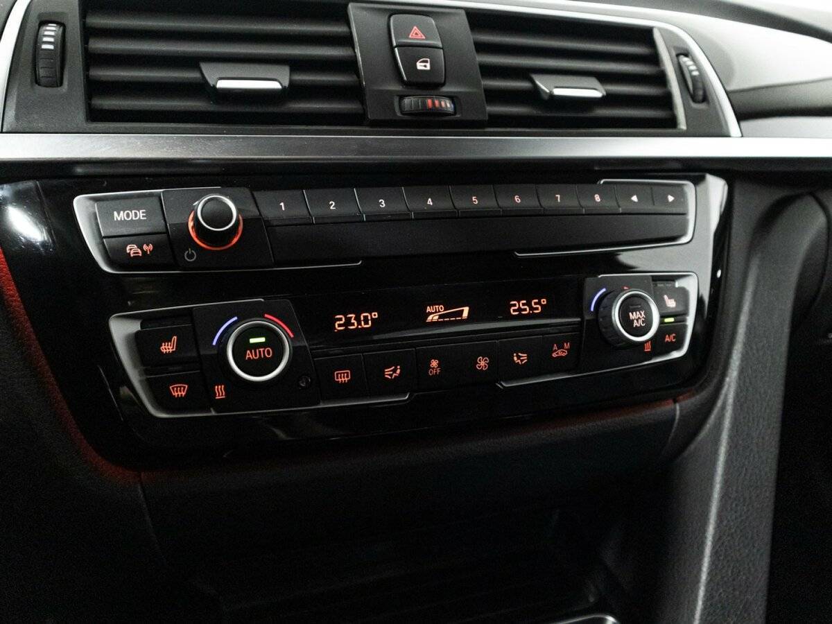 Купить BMW 3 серии 318i, 2018, 105 854 км, фото №15