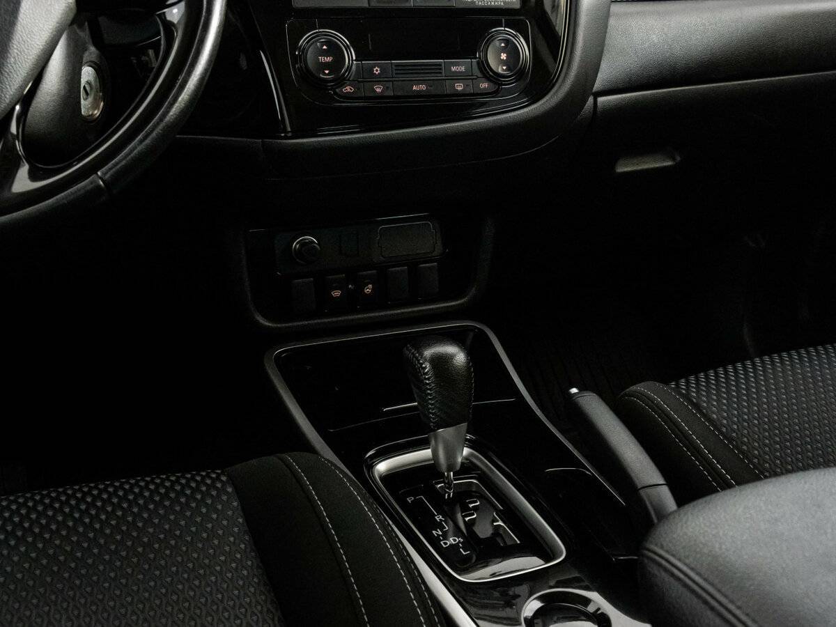 Купить Mitsubishi Outlander, 2018, 235 934 км, фото №12