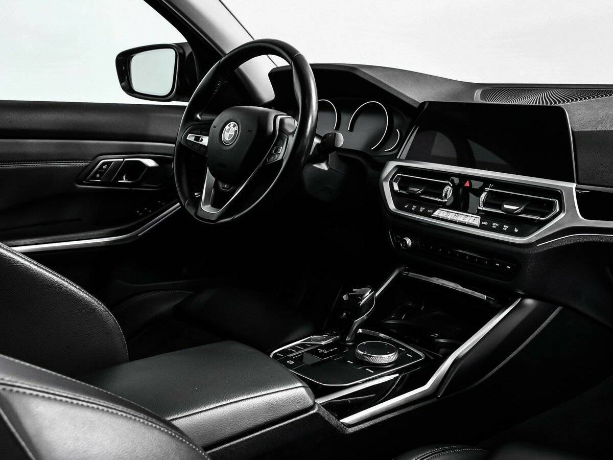 Купить BMW 3 серии 318d, 2019, 72 000 км, фото №9