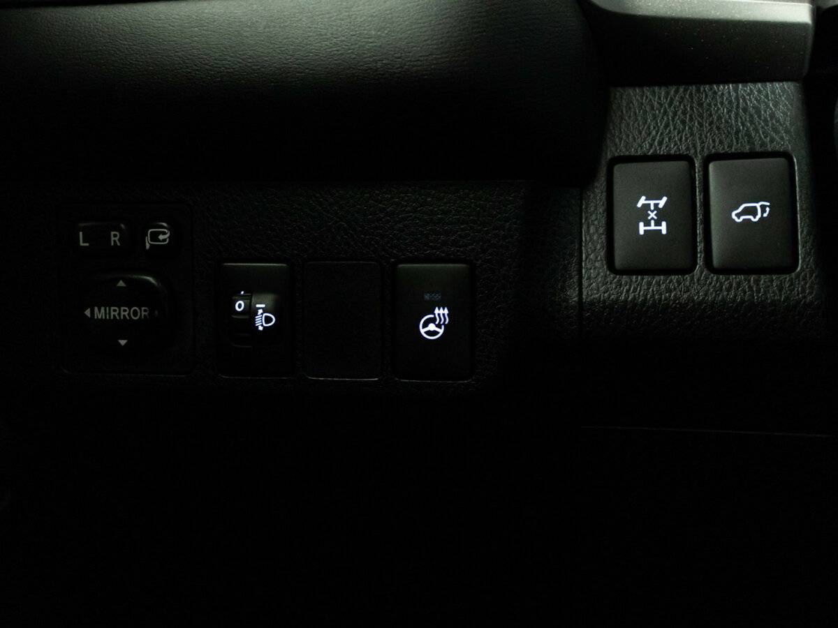 Купить Toyota RAV4 IV (XA40) Рестайлинг, 2016, 127 991 км, фото №16