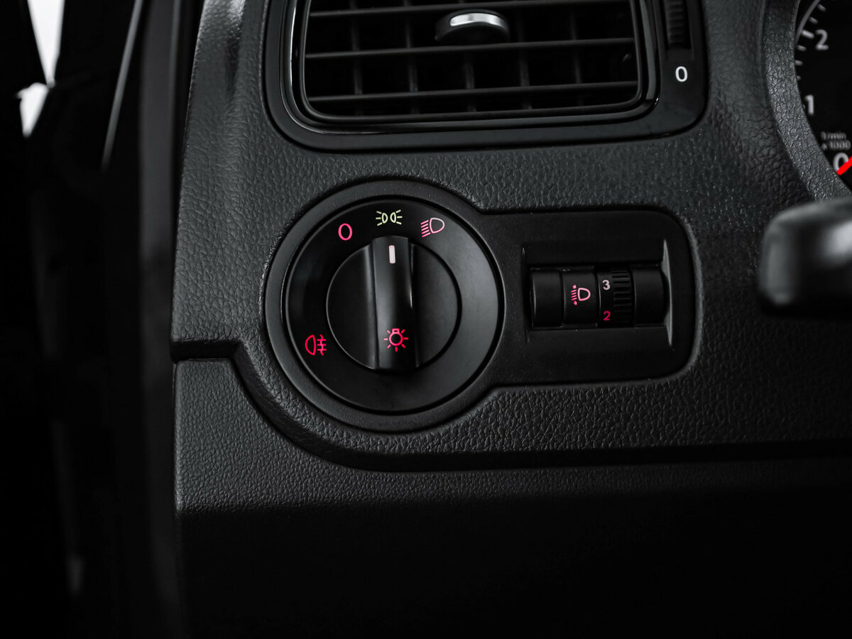 Купить Volkswagen Polo V Рестайлинг, 2018, 163 033 км, фото №14