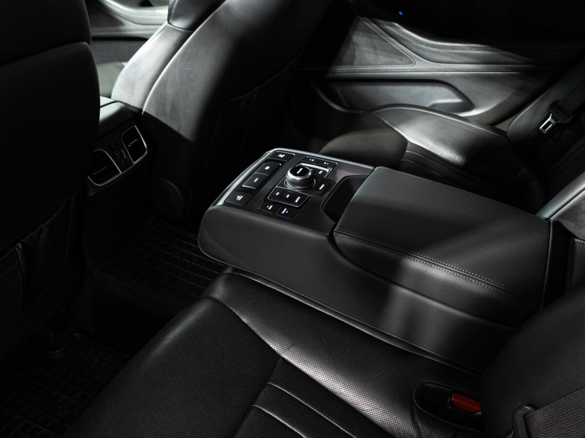 Купить Hyundai Genesis II, 2015, 215 969 км, фото №17